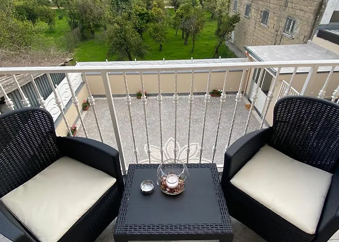 Villa Rose Apartments
